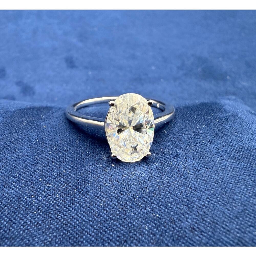 4CT Oval Solitaire Sterling Silver Ring size 9